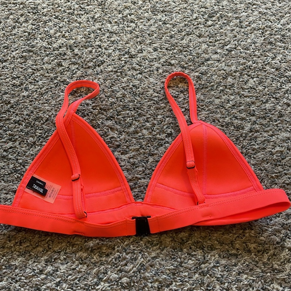 Triangl Coral Bikini Top - Picture 3 of 5